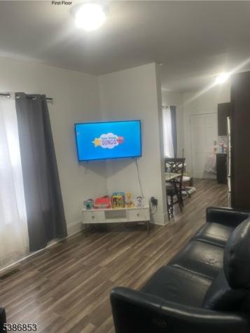 10 Charles Street East Orange NJ 07017