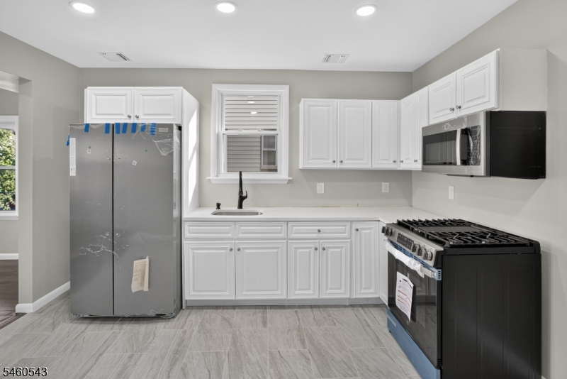 23 Leo Place Newark NJ 07108