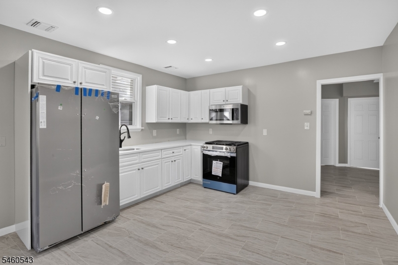 23 Leo Place Newark NJ 07108