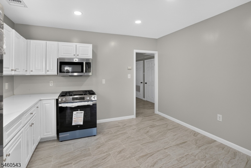 23 Leo Place Newark NJ 07108