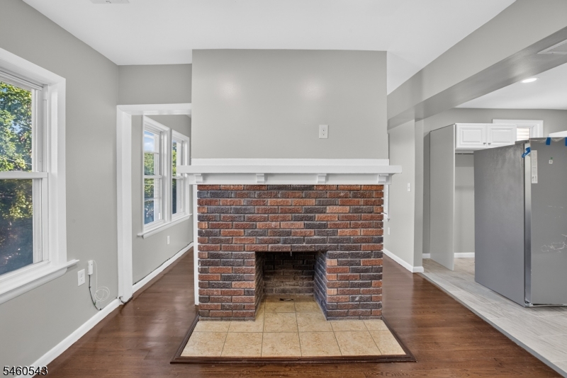 23 Leo Place Newark NJ 07108