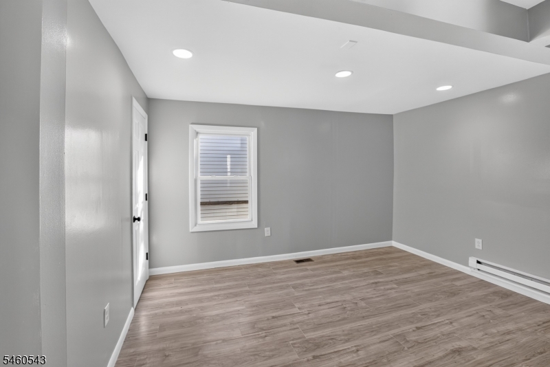 23 Leo Place Newark NJ 07108