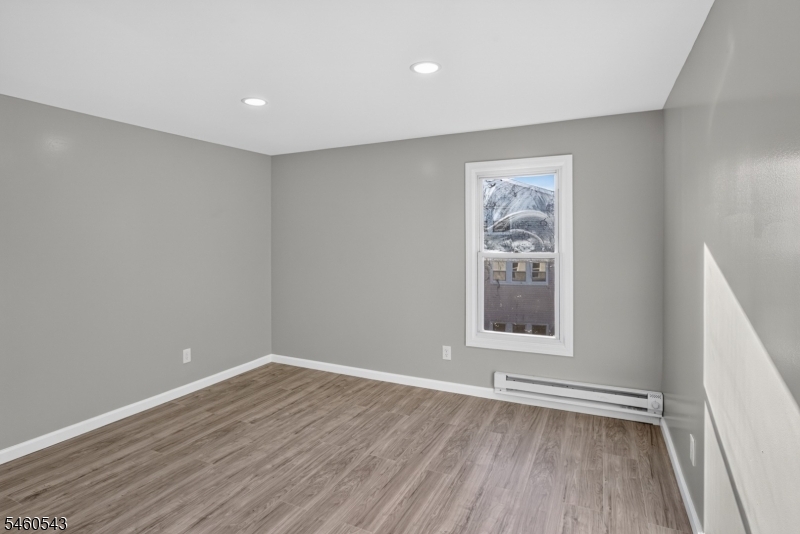 23 Leo Place Newark NJ 07108