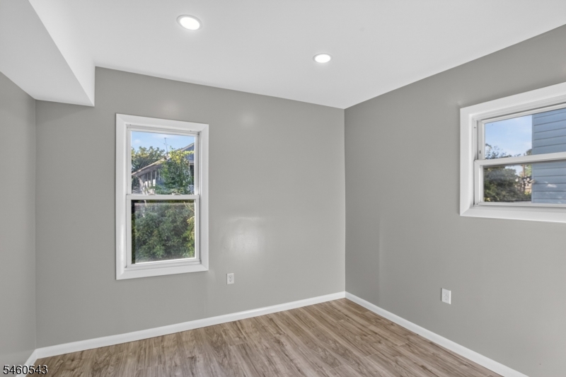 23 Leo Place Newark NJ 07108