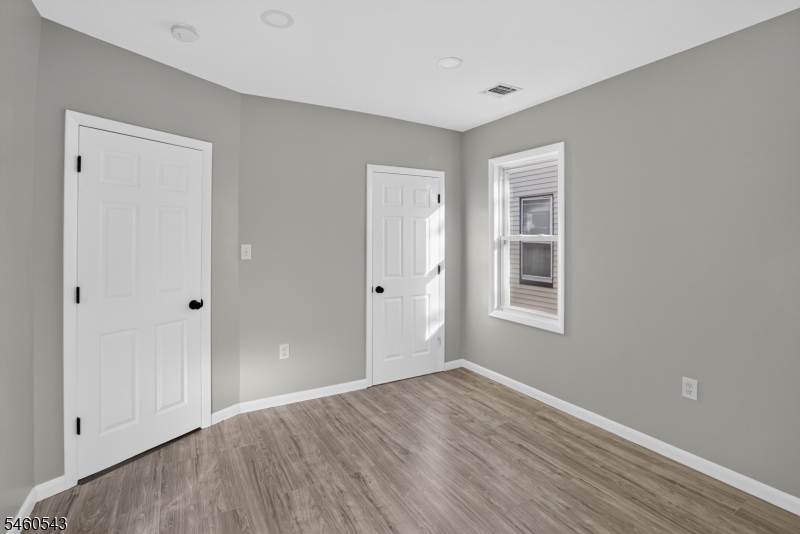 23 Leo Place Newark NJ 07108