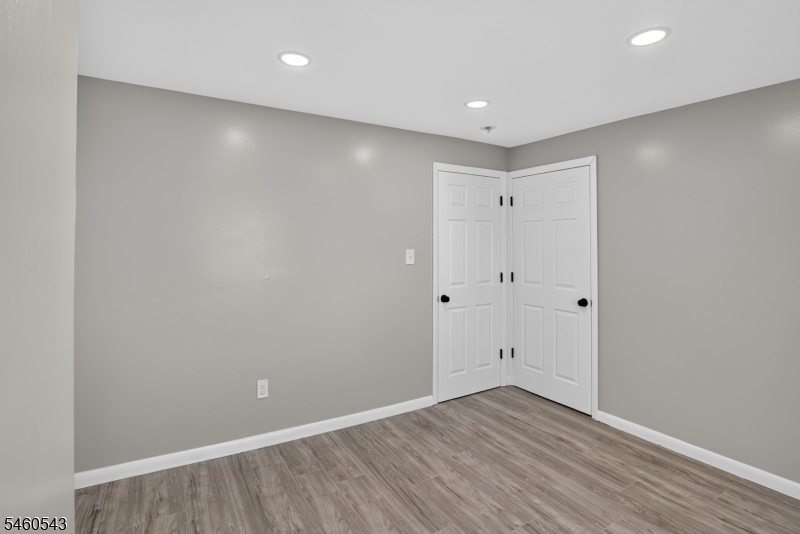 23 Leo Place Newark NJ 07108