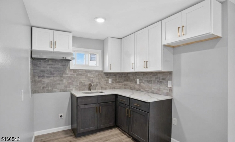 23 Leo Place Newark NJ 07108
