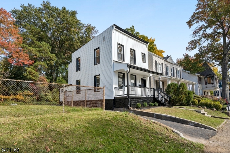 106 Elmwood Avenue East Orange NJ 07018