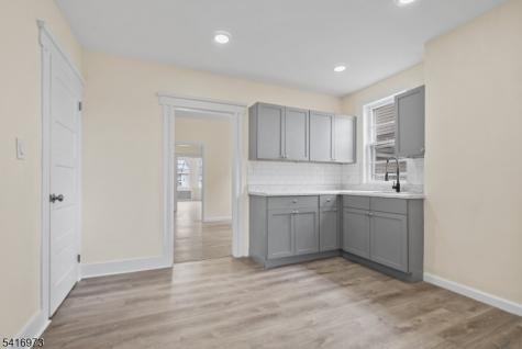 33 Delaware Street Elizabeth NJ 07206