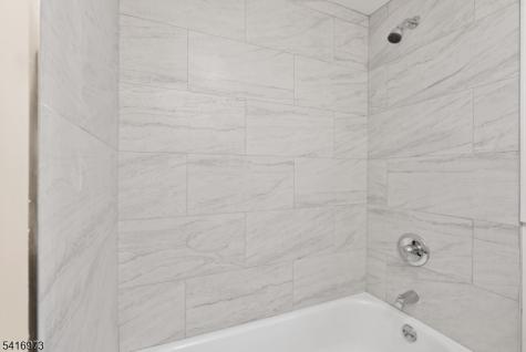 33 Delaware Street Elizabeth NJ 07206
