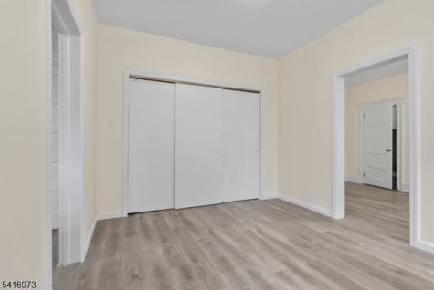 33 Delaware Street Elizabeth NJ 07206