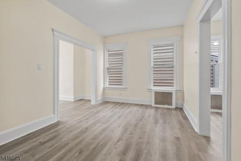 33 Delaware Street Elizabeth NJ 07206