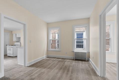 33 Delaware Street Elizabeth NJ 07206