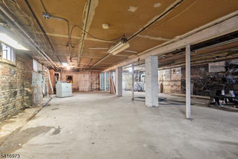 33 Delaware Street Elizabeth NJ 07206