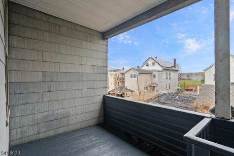 33 Delaware Street Elizabeth NJ 07206