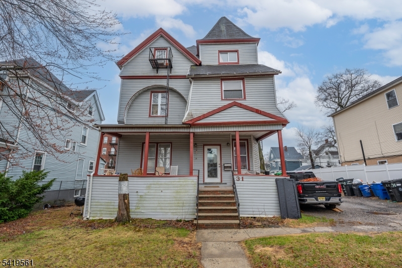 31 Chestnut Street East Orange NJ 07018