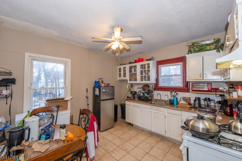 31 Chestnut Street East Orange NJ 07018