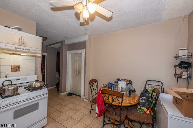 31 Chestnut Street East Orange NJ 07018