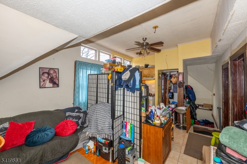 31 Chestnut Street East Orange NJ 07018