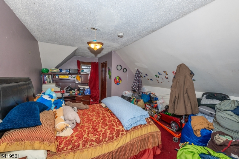 31 Chestnut Street East Orange NJ 07018