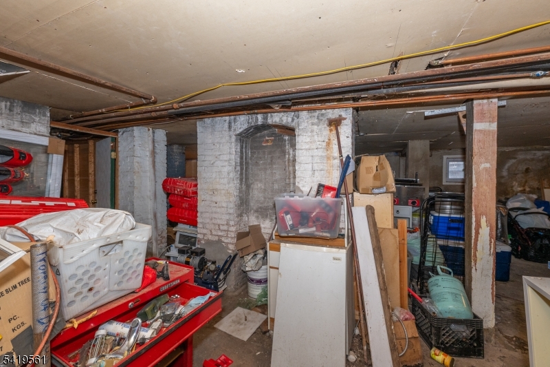 31 Chestnut Street East Orange NJ 07018