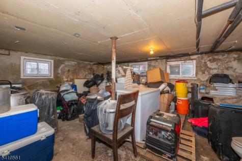 31 Chestnut Street East Orange NJ 07018