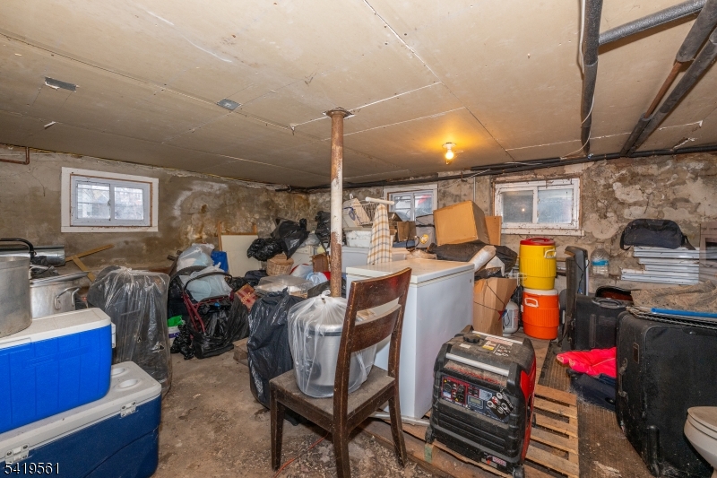 31 Chestnut Street East Orange NJ 07018