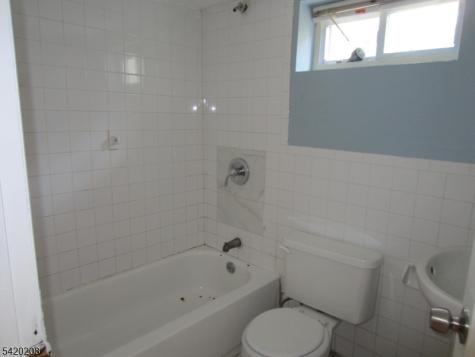 2 Evelyn Court Maplewood NJ 07040