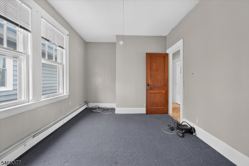 629 Maple Avenue Elizabeth NJ 07202