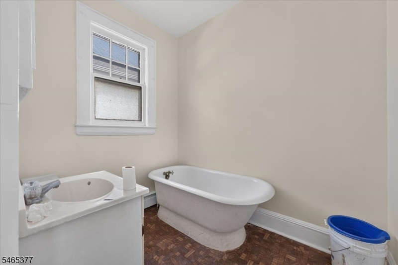 629 Maple Avenue Elizabeth NJ 07202