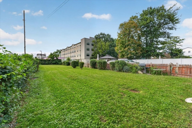 629 Maple Avenue Elizabeth NJ 07202