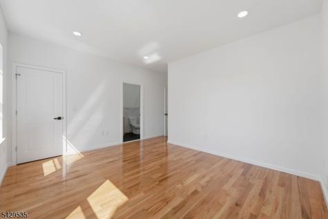 68 Sherman Avenue Newark NJ 07114