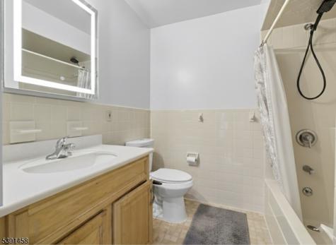 60 Garden Avenue Woodland Park NJ 07424