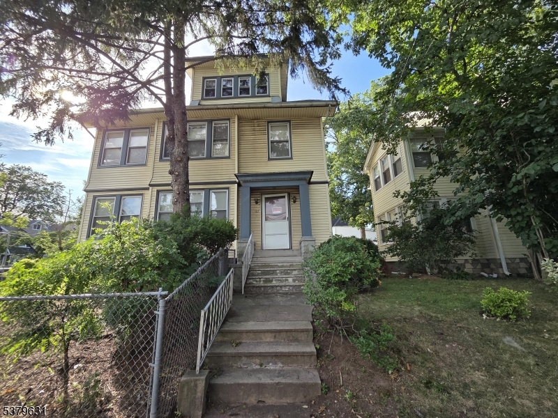 67 Parkview Terrace Newark NJ 07112