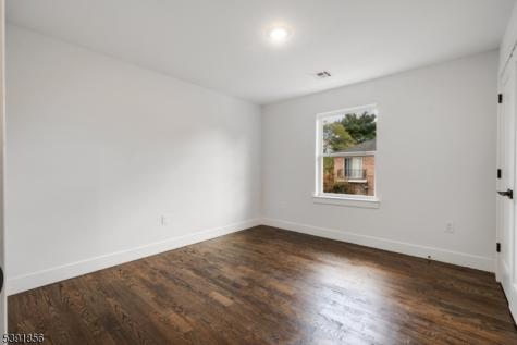 543 13TH Avenue Newark NJ 07103