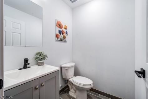 543 13TH Avenue Newark NJ 07103