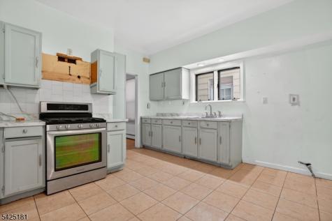 1110 Hampton Place Elizabeth NJ 07201