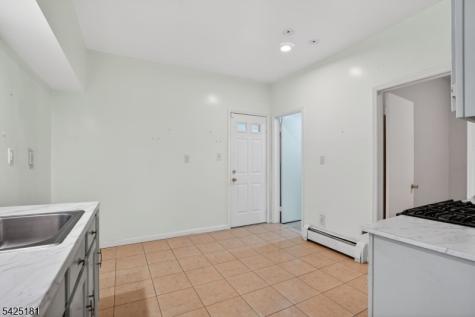 1110 Hampton Place Elizabeth NJ 07201