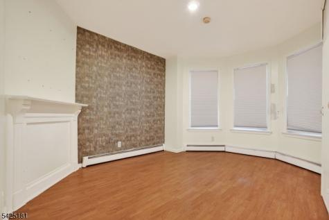 1110 Hampton Place Elizabeth NJ 07201