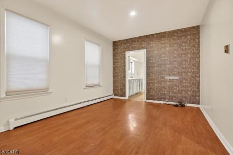 1110 Hampton Place Elizabeth NJ 07201