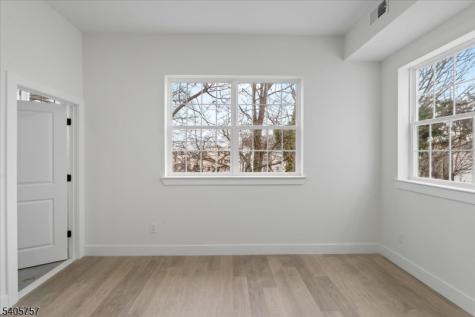 365 21ST Street Irvington NJ 07111