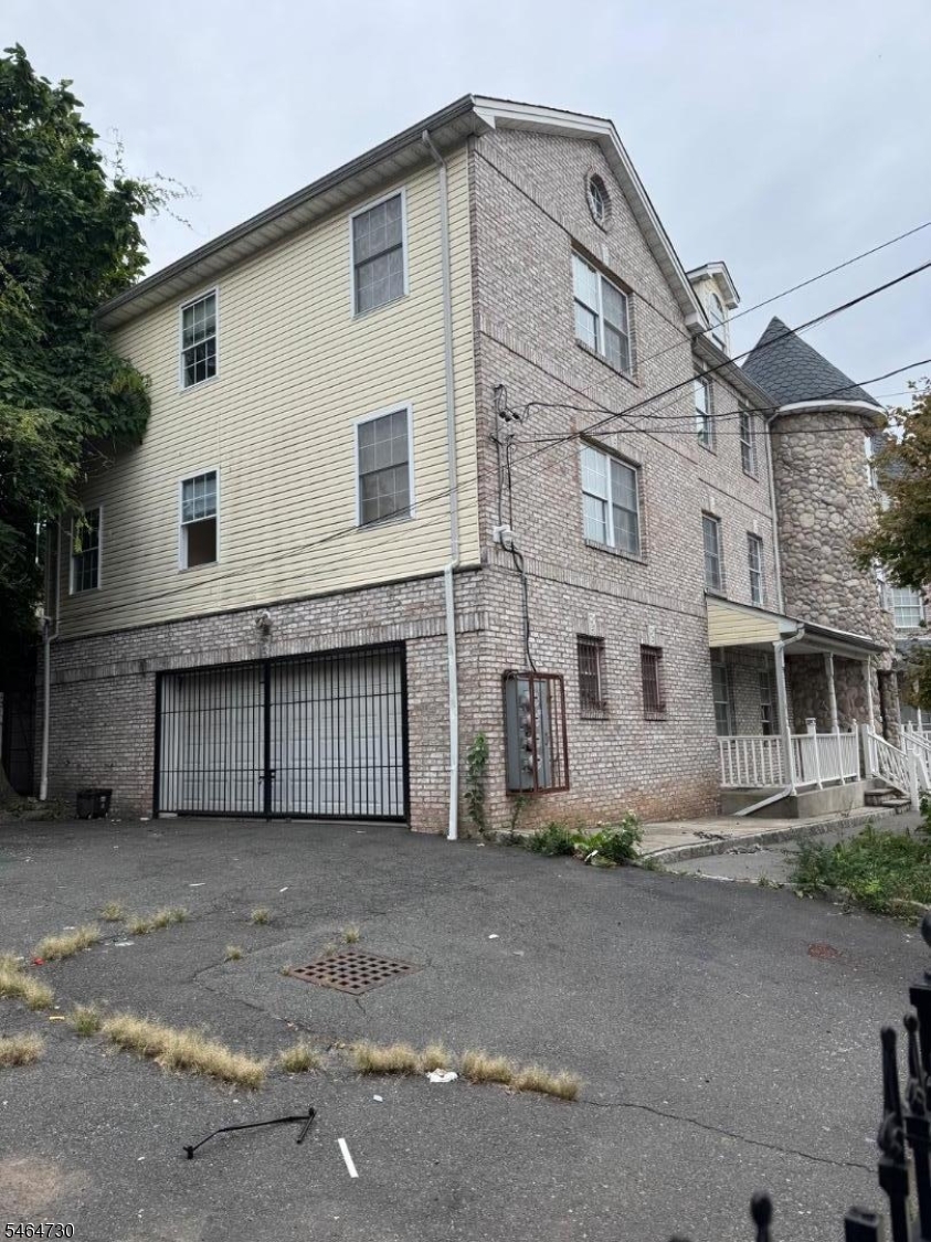 787 Clinton Avenue Newark NJ 07108