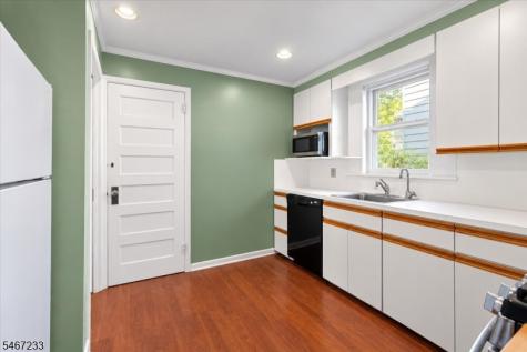 68 Claremont Avenue Verona NJ 07044