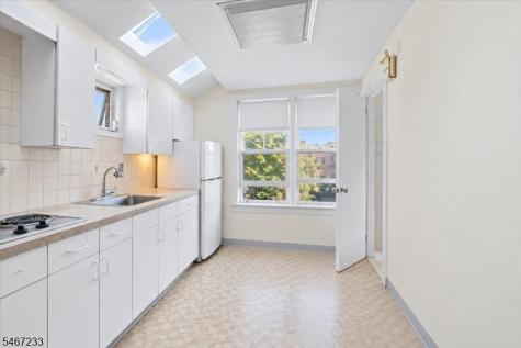 68 Claremont Avenue Verona NJ 07044