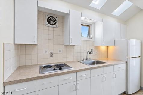68 Claremont Avenue Verona NJ 07044