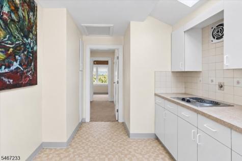 68 Claremont Avenue Verona NJ 07044