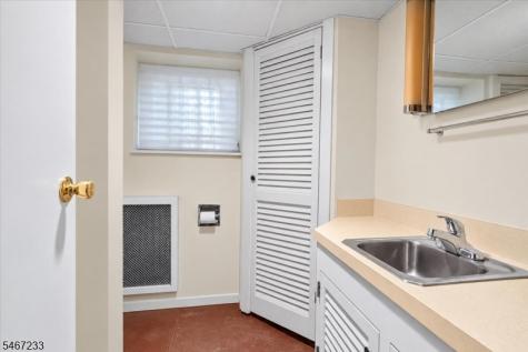 68 Claremont Avenue Verona NJ 07044