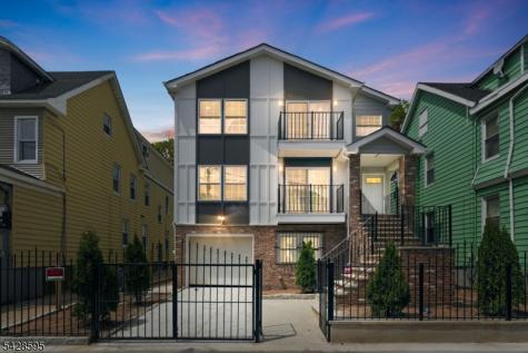 271 Schley Street Newark NJ 07112