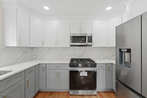 271 Schley Street Newark NJ 07112