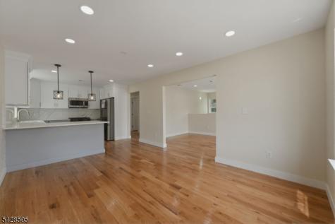 271 Schley Street Newark NJ 07112